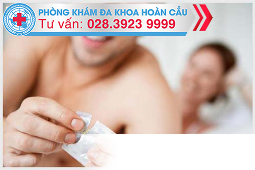 Dùng bao cao su khi quan hệ tình dục sẽ tránh bị lây nhiễm